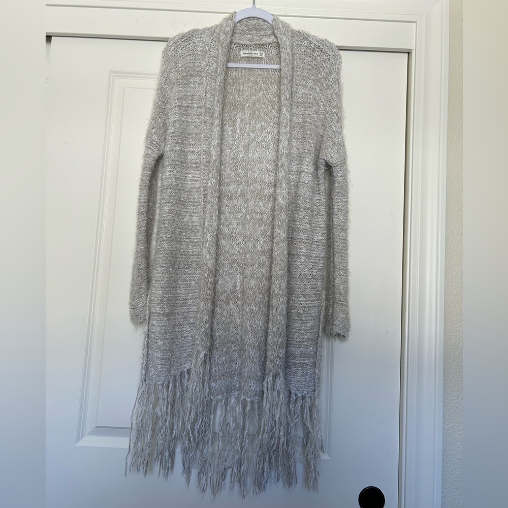 NWOT Abercrombie & Fitch Gray Fringe Cardigan Size XS/S - Picture 2 of 8